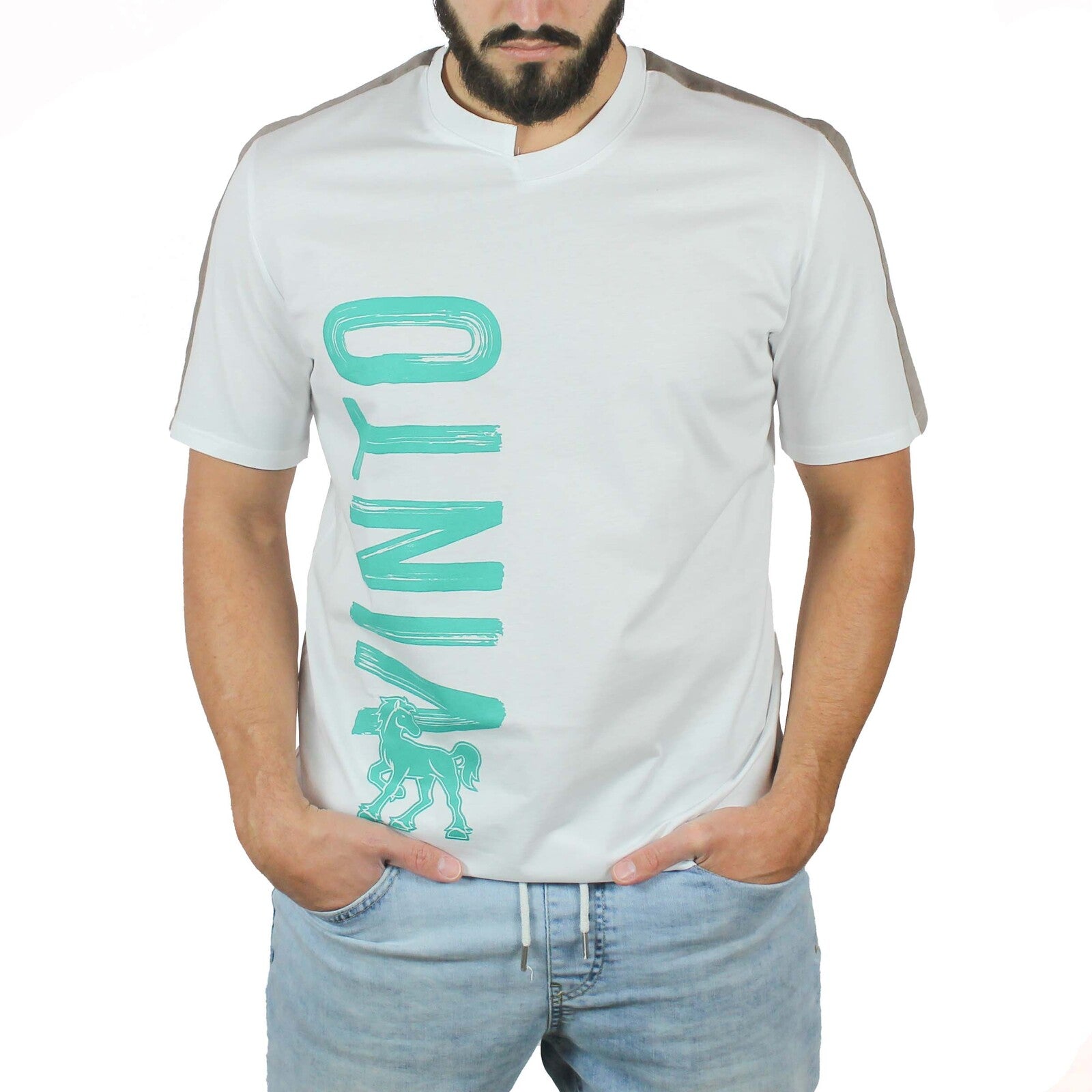 T-shirt bianca inserti lino tortora su spalle e stampa Vinto 3