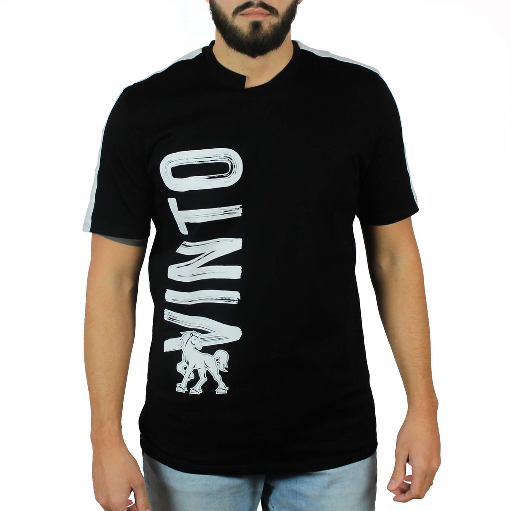 T-shirt nera inserti lino bianco su spalle e stampa Vinto 2