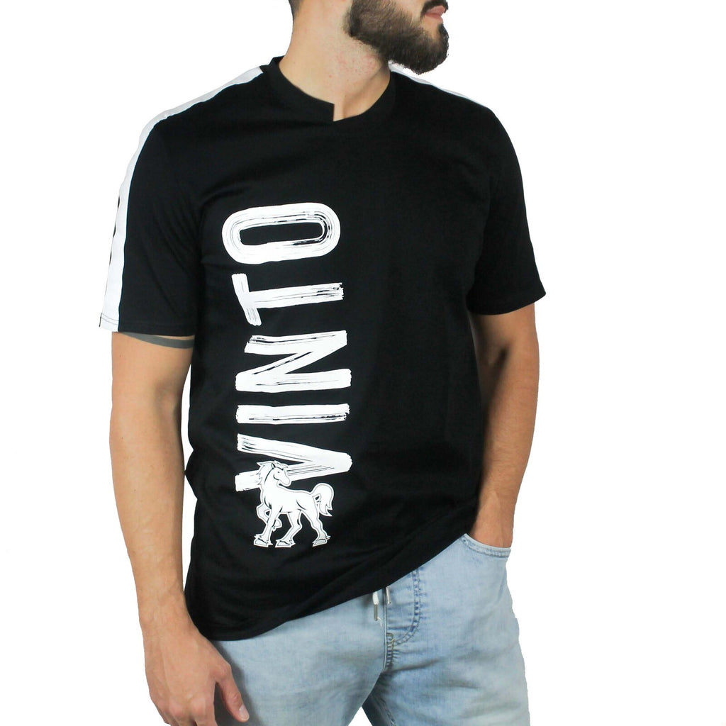 T-shirt nera inserti lino bianco su spalle e stampa Vinto 4