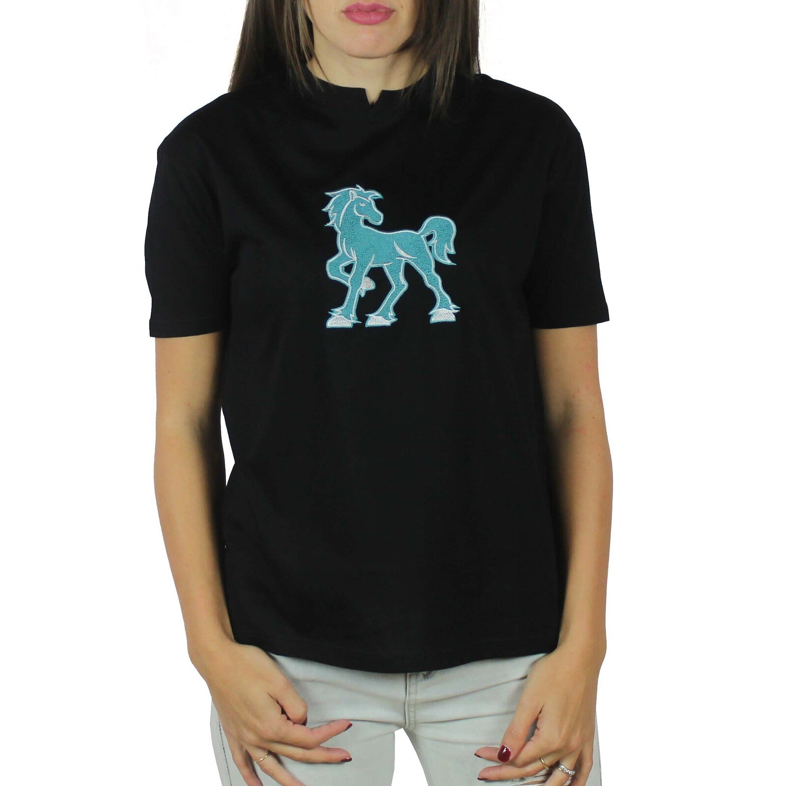 T-shirt nera con ricamo Vinto 2