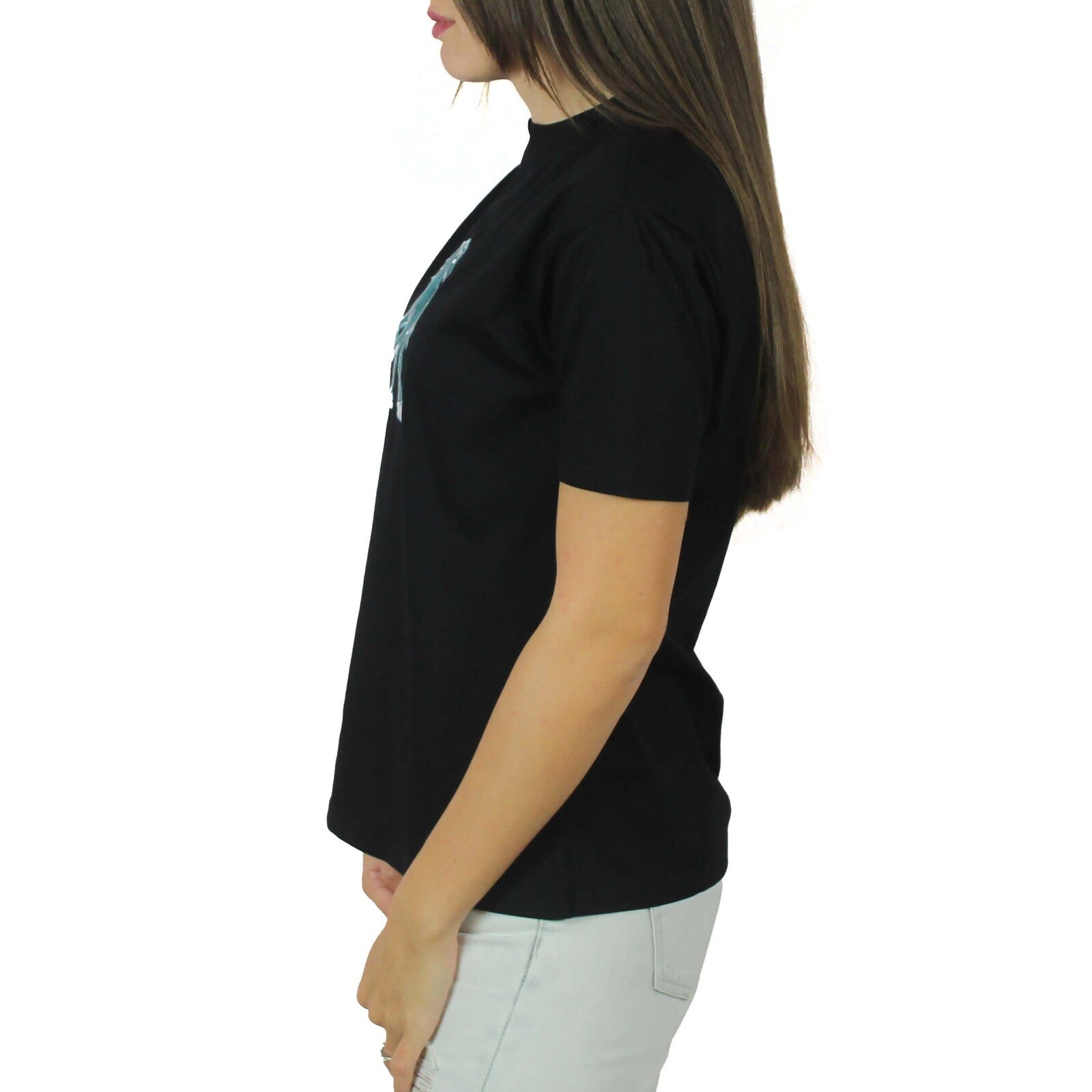 T-shirt nera con ricamo Vinto 3
