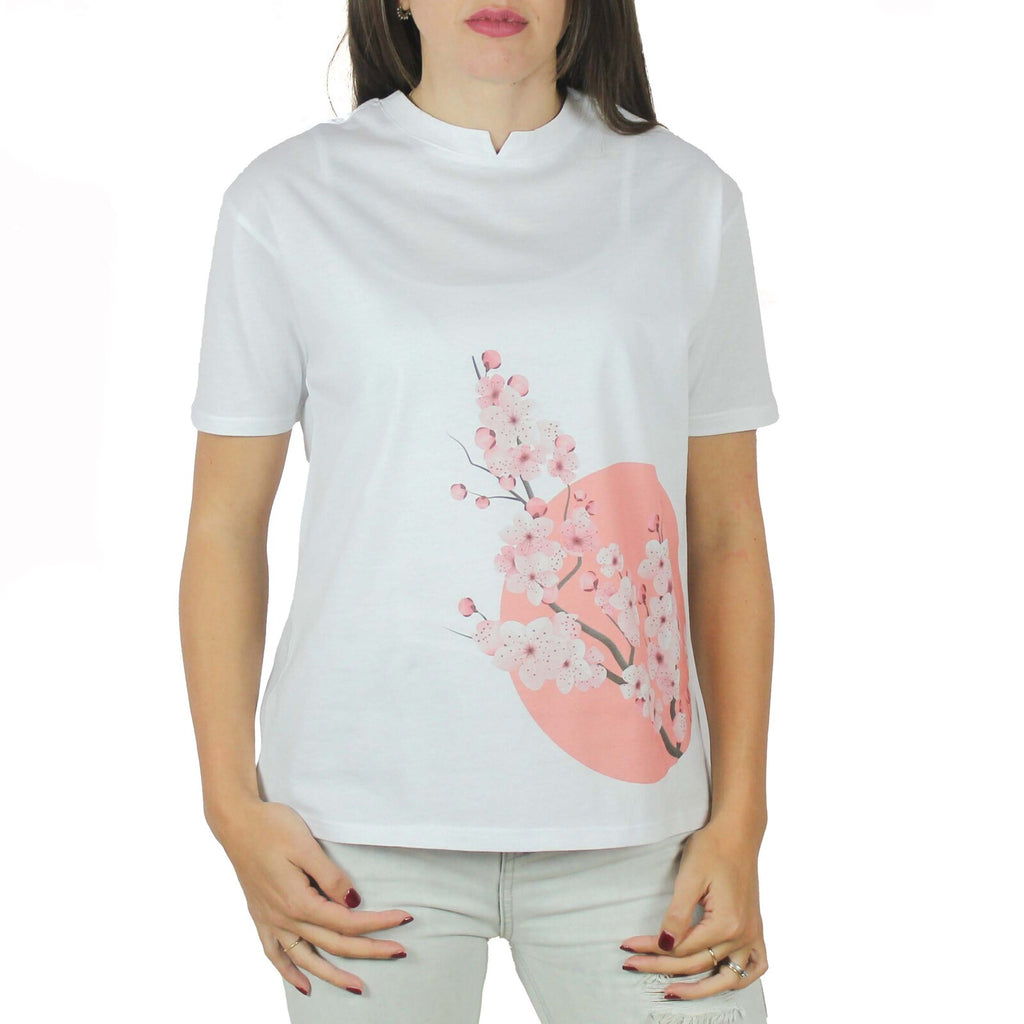 T-shirt bianca con stampa ciliegio 2